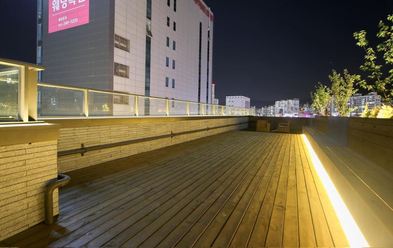 Hotel Lazy Heaven Changwon Exteriör bild