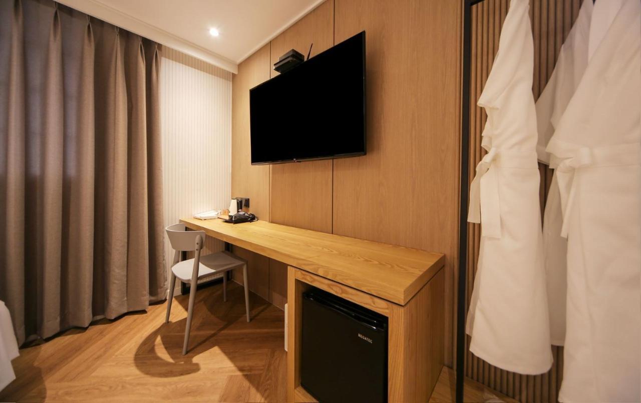 Hotel Lazy Heaven Changwon Exteriör bild