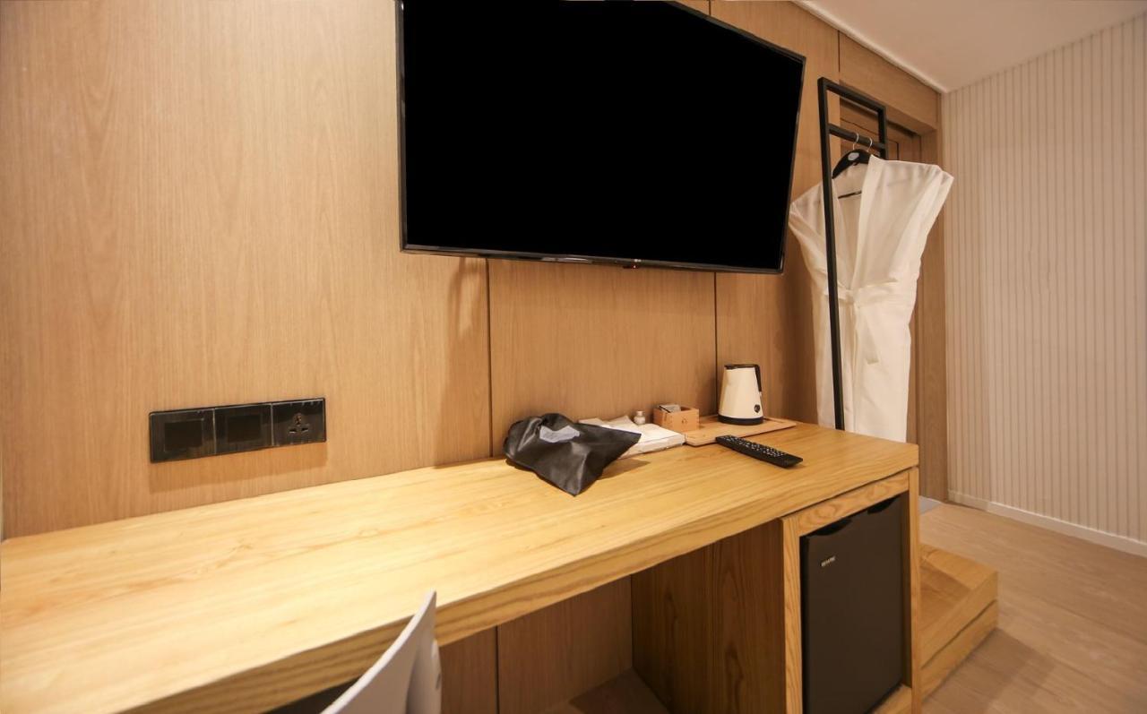 Hotel Lazy Heaven Changwon Exteriör bild